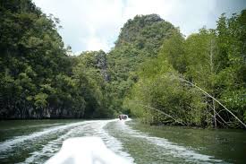 plan a Langkawi getaway with Traveloka